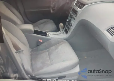 2010 Chevrolet Malibu Ls from USA, damaged, VIN 1G1ZA5E05AF280855